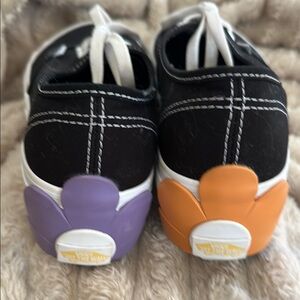 Vans Women’s platform Sneakers with colorful flowers